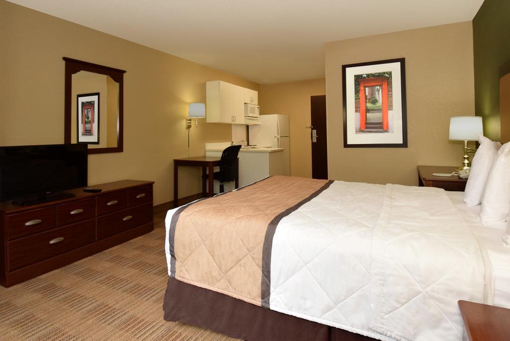 Extended America Select - Minneapolis - - Valley View Road Hotel