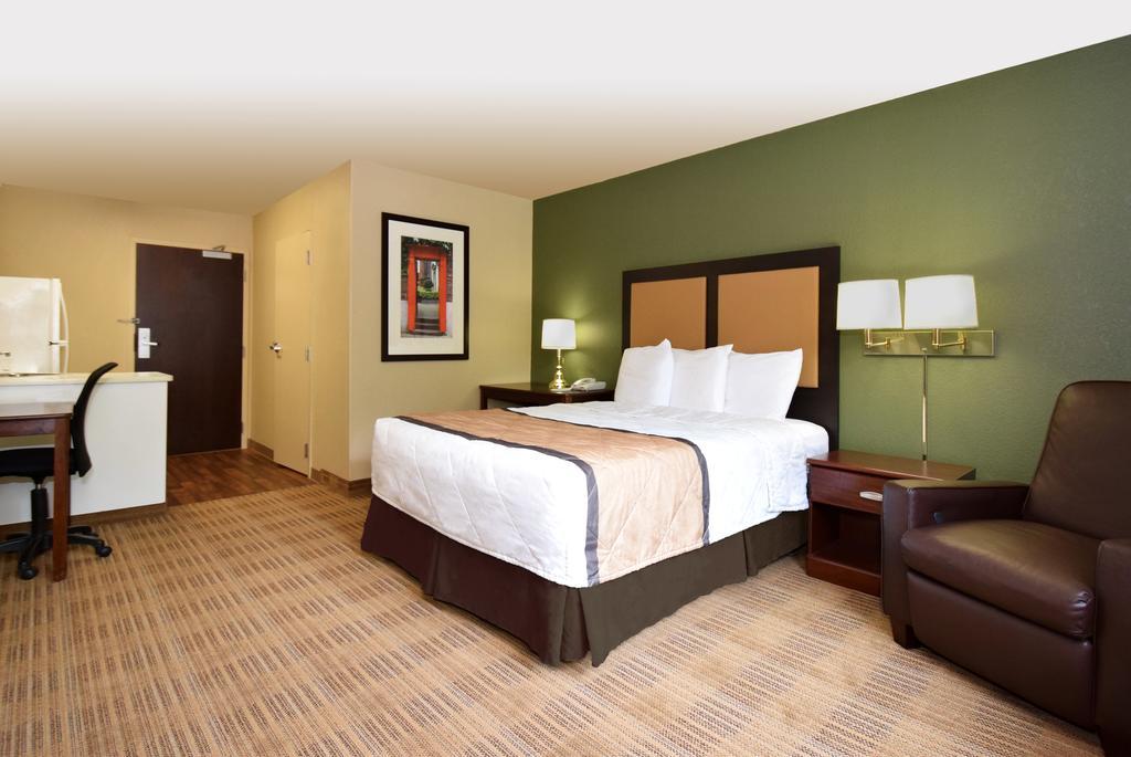Extended America Select - Minneapolis - - Valley View Road Hotel