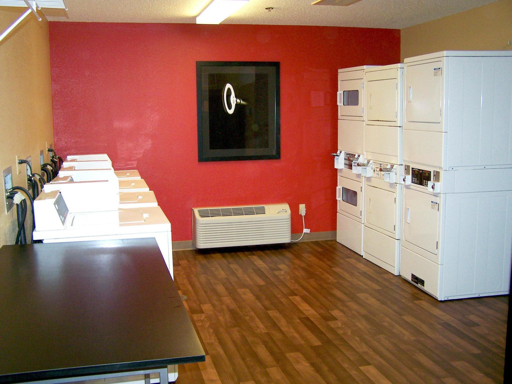 Extended America Select - Minneapolis - - Valley View Road